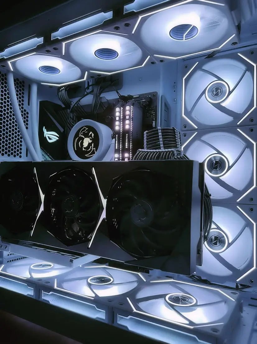 Informático Sanchinarro - Montaje Hardware Gaming PC Fractal AMD Intel Domicilio Sanchinarro